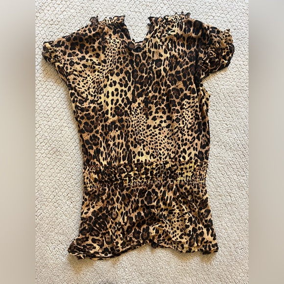 Leopard Print Ruffle Sleeve Top - Picture 2 of 2
